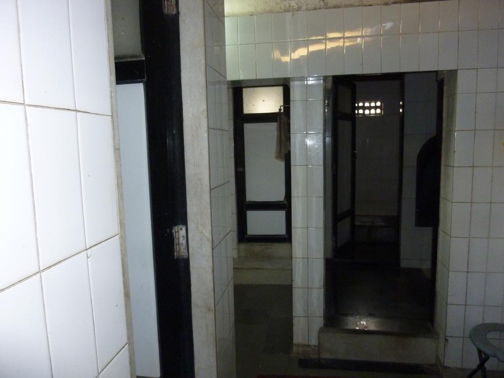 Yadgar Guest House Мумбай Екстериор снимка
